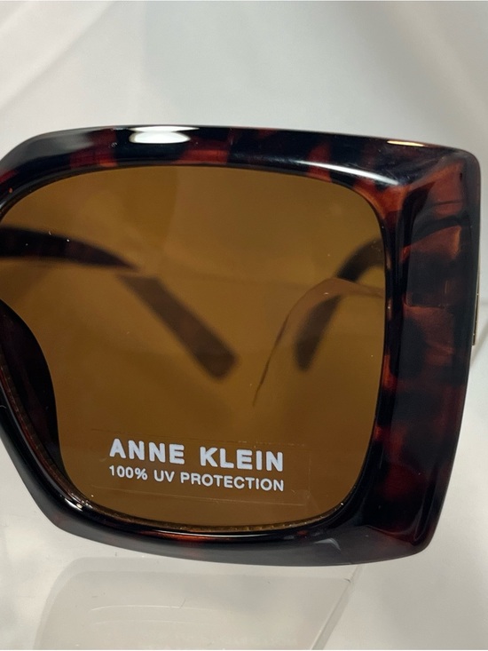 NWT Anne Klein Oversized Tortoiseshell Sunglasses with Brown Lenses main image 3